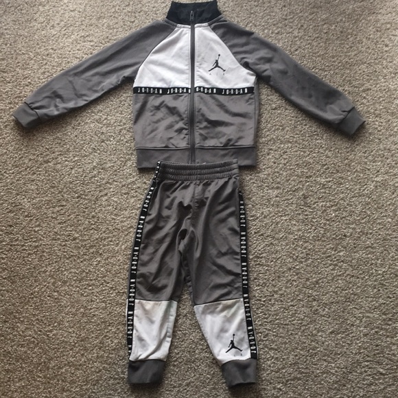 Air Jordan Matching 2 Piece Set “track suit” 3T - Picture 1 of 11